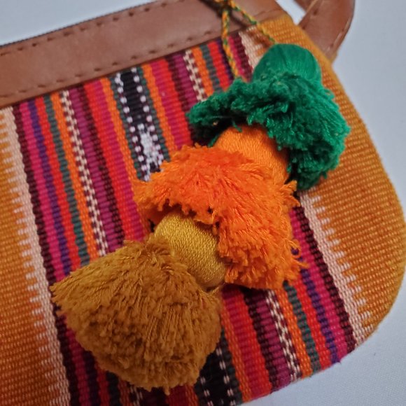 Nena & Co. Sedona Clutch / Wristlet - Picture 6 of 15